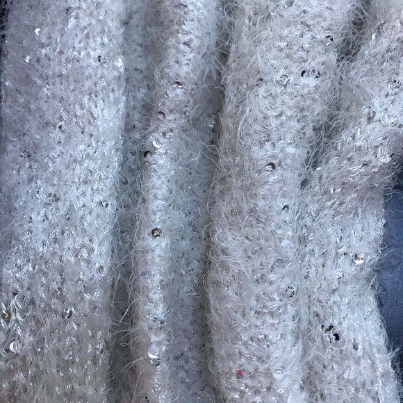 Soft Infinity Scarf with Sparkle. New! - Picture 3 of 6